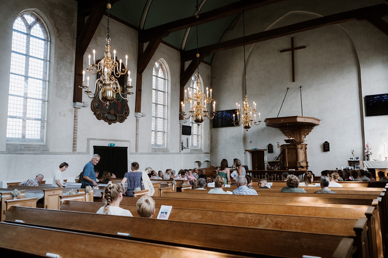 Interieur van de kerk van Giessen-Oudekerk