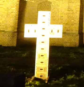 Het kruis voor de kerk